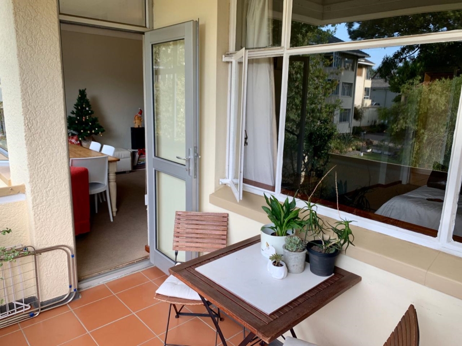 To Let 1 Bedroom Property for Rent in Rondebosch Village Western Cape
